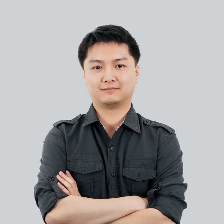 Photo of Tony V. Le